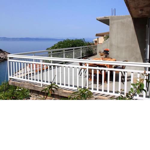 Apartment Uvala Pobij 8702a