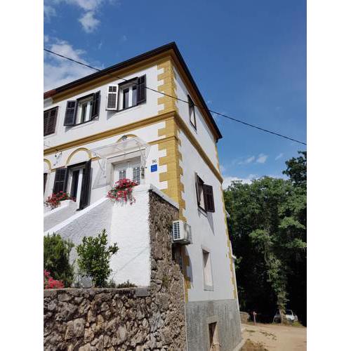 Apartment Villa Sanlavi