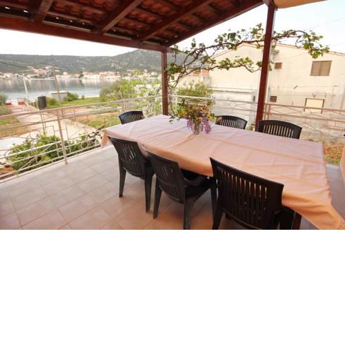 Apartment Vinisce 10006a