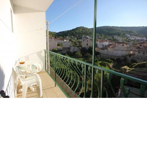 Apartment Vis 2412b