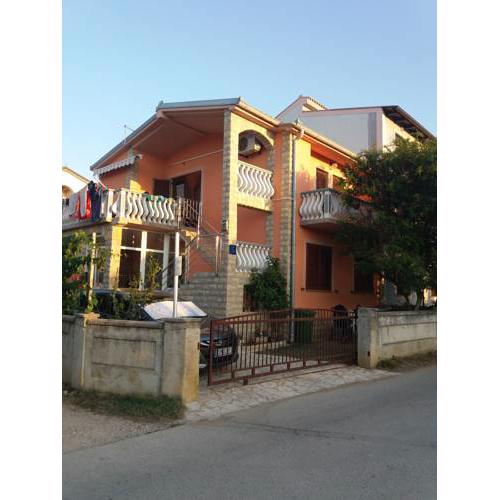 Apartment Visnja