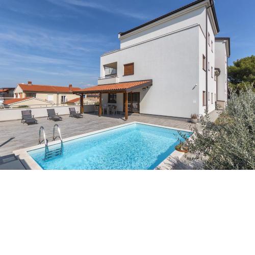 Apartment Volme with Private Pool