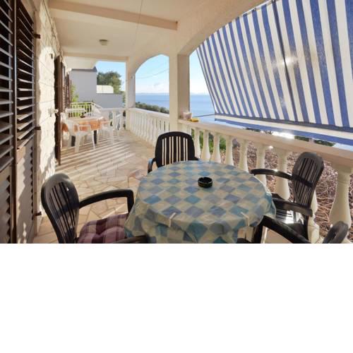 Apartment Zavalatica 14204a