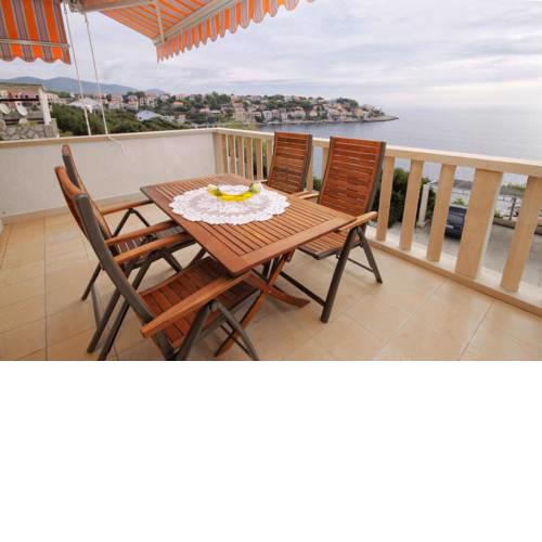 Apartment Zavalatica 9150c