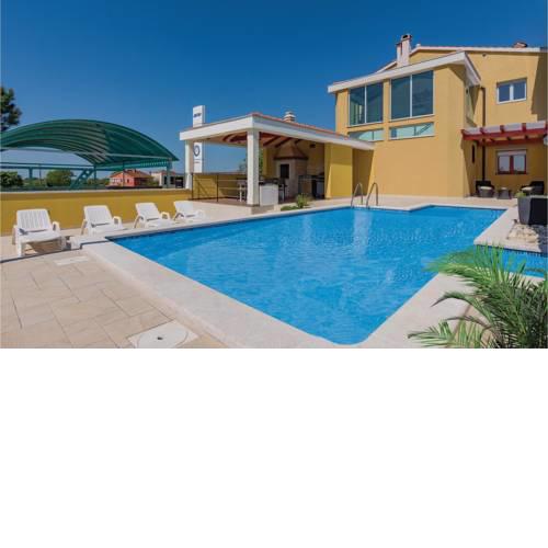 Apartment Zminj I