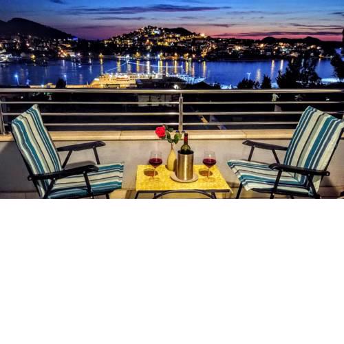 Beautiful 2 bedroom 2 bathroom sea view