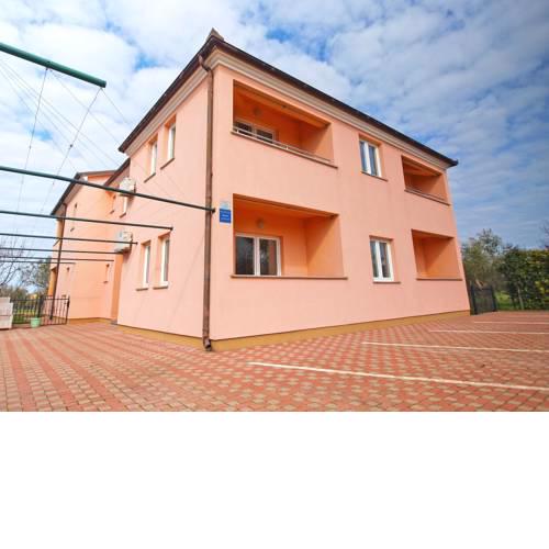Apartments 1282