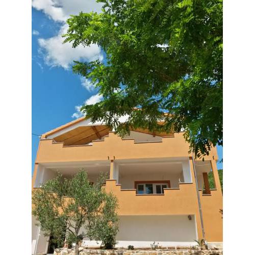 Apartments 4M