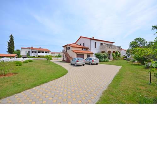 Apartments Adelmo