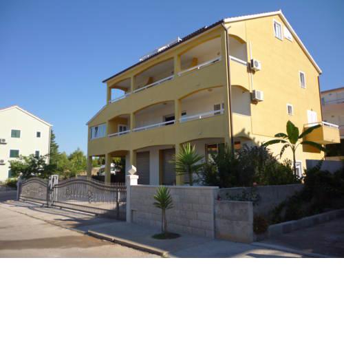 Apartments Ana