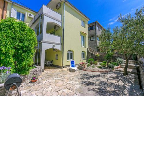 Apartments and Room Slavica