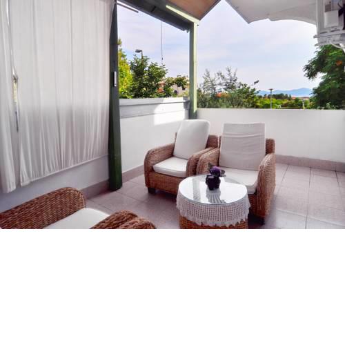Apartments and Rooms Anika
