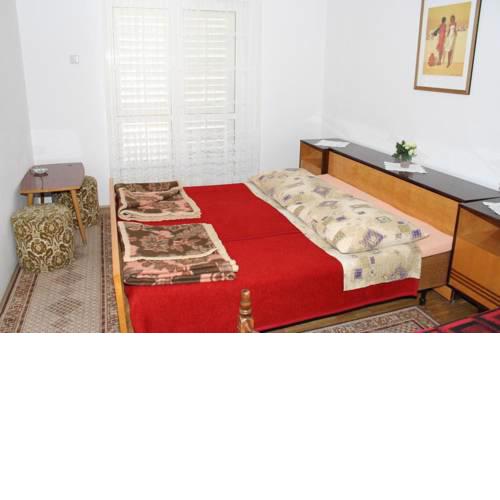 Apartments and rooms by the sea Makarska - 2640