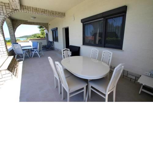 Apartments and rooms by the sea Pirovac, Sibenik - 13654