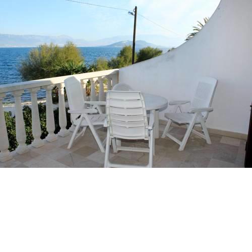 Apartments and rooms by the sea Slatine, Ciovo - 1134