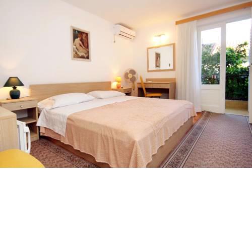 Apartments and rooms by the sea Vrboska (Hvar) - 540