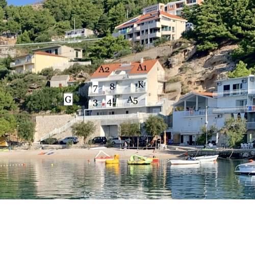 Apartments and Rooms Špiro