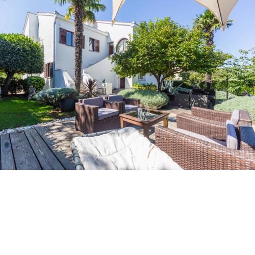 Apartments and rooms Villa Bori