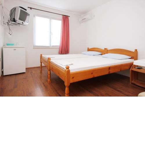 Apartments and rooms with parking space Orebic, Peljesac - 10191