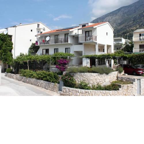 Apartments and rooms with parking space Zivogosce - Blato, Makarska - 6698