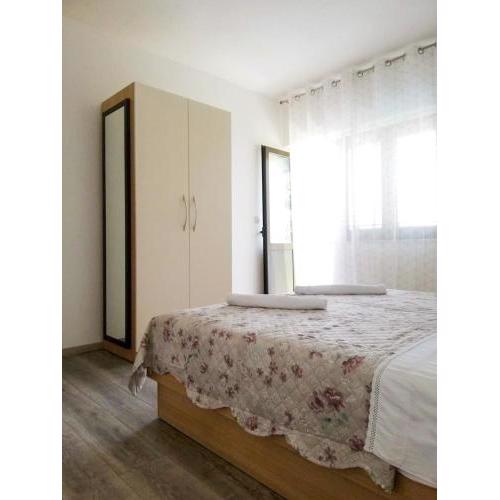 Apartments Aniko Šarić