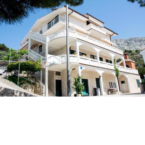 Apartments Ante - 200 m from sea