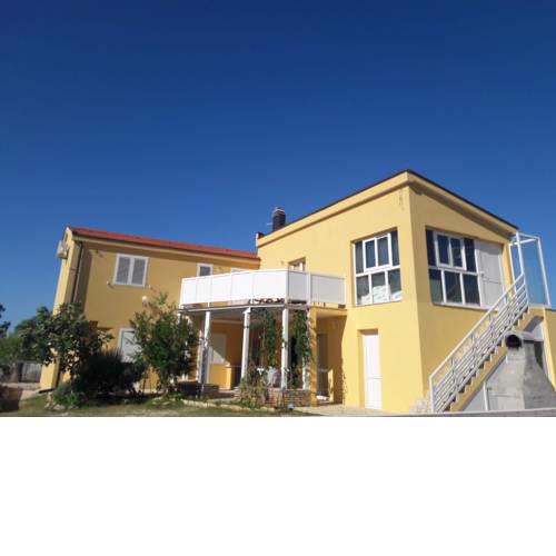 Apartments Baotic Vir