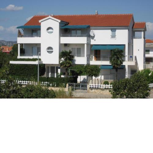 Apartments Beti - 70 m from sea