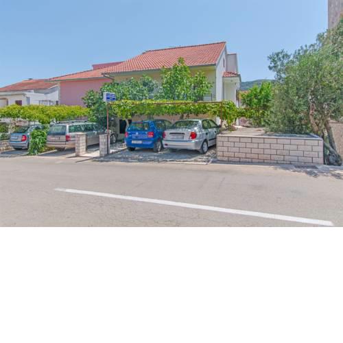 Apartments Bozjidar