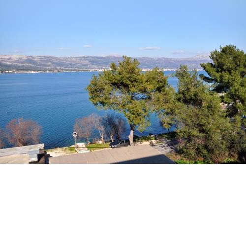 Apartments by the sea Arbanija, Ciovo - 1085
