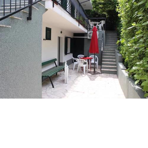 Apartments by the sea Arbanija, Ciovo - 11041
