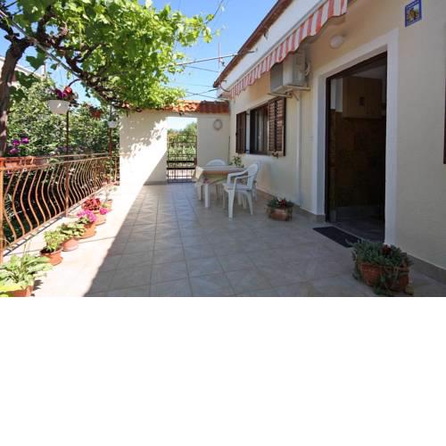 Apartments by the sea Barbat, Rab - 4977