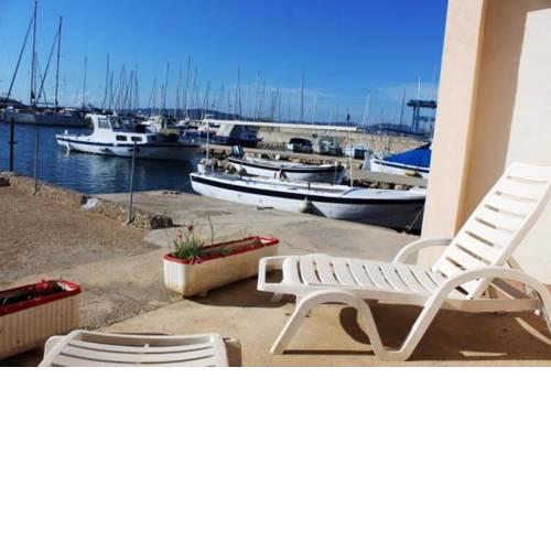 Apartments by the sea Betina, Murter - 17061