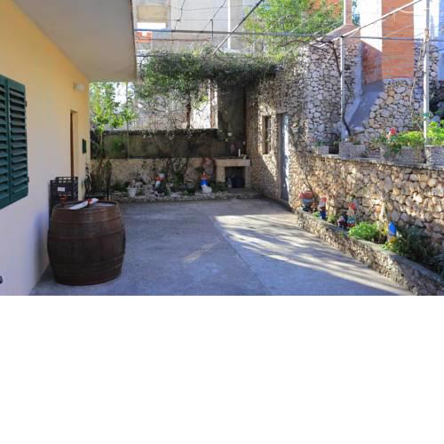 Apartments by the sea Igrane, Makarska - 311