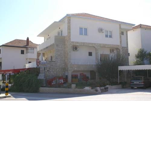 Apartments by the sea Marina, Trogir - 1164