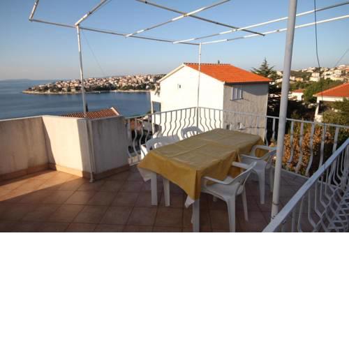 Apartments by the sea Mavarstica, Ciovo - 6021