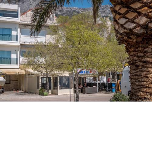 Apartments by the sea Podgora, Makarska - 13086
