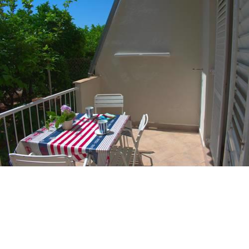 Apartments by the sea Podgora, Makarska - 13864