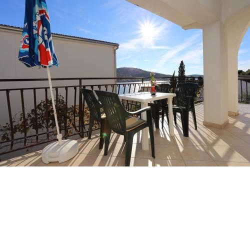 Apartments by the sea Rogoznica - 10338