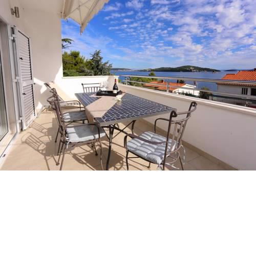 Apartments by the sea Seget Vranjica, Trogir - 10328