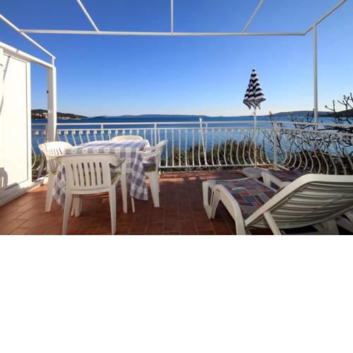 Apartments by the sea Seget Vranjica, Trogir - 1051