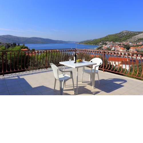 Apartments by the sea Seget Vranjica, Trogir - 12760