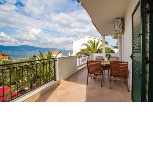 Apartments by the sea Slatine, Ciovo - 5965