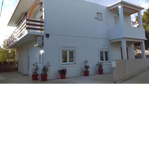 Apartments by the sea Starigrad, Paklenica - 17340