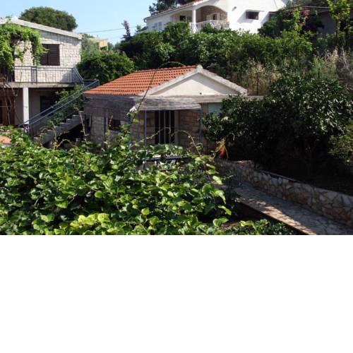 Apartments by the sea Stomorska, Solta - 784