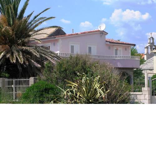 Apartments by the sea Sucuraj, Hvar - 5680
