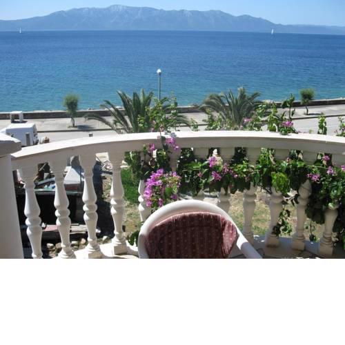 Apartments by the sea Sucuraj, Hvar - 590