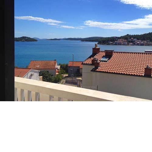 Apartments by the sea Tisno, Murter - 812