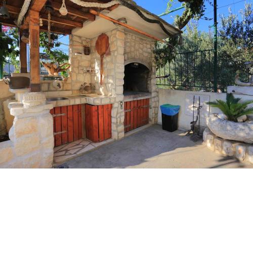 Apartments by the sea Trogir - 15517