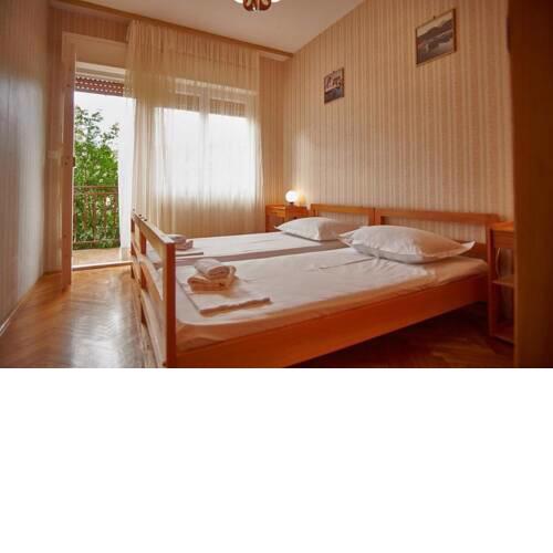Apartments by the sea Vinisce, Trogir - 18225